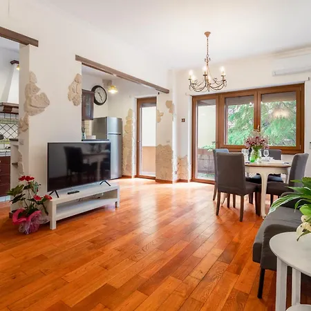 Apartment Asconio Pediano Rome