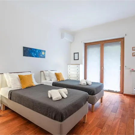 Apartment Asconio Pediano Rome